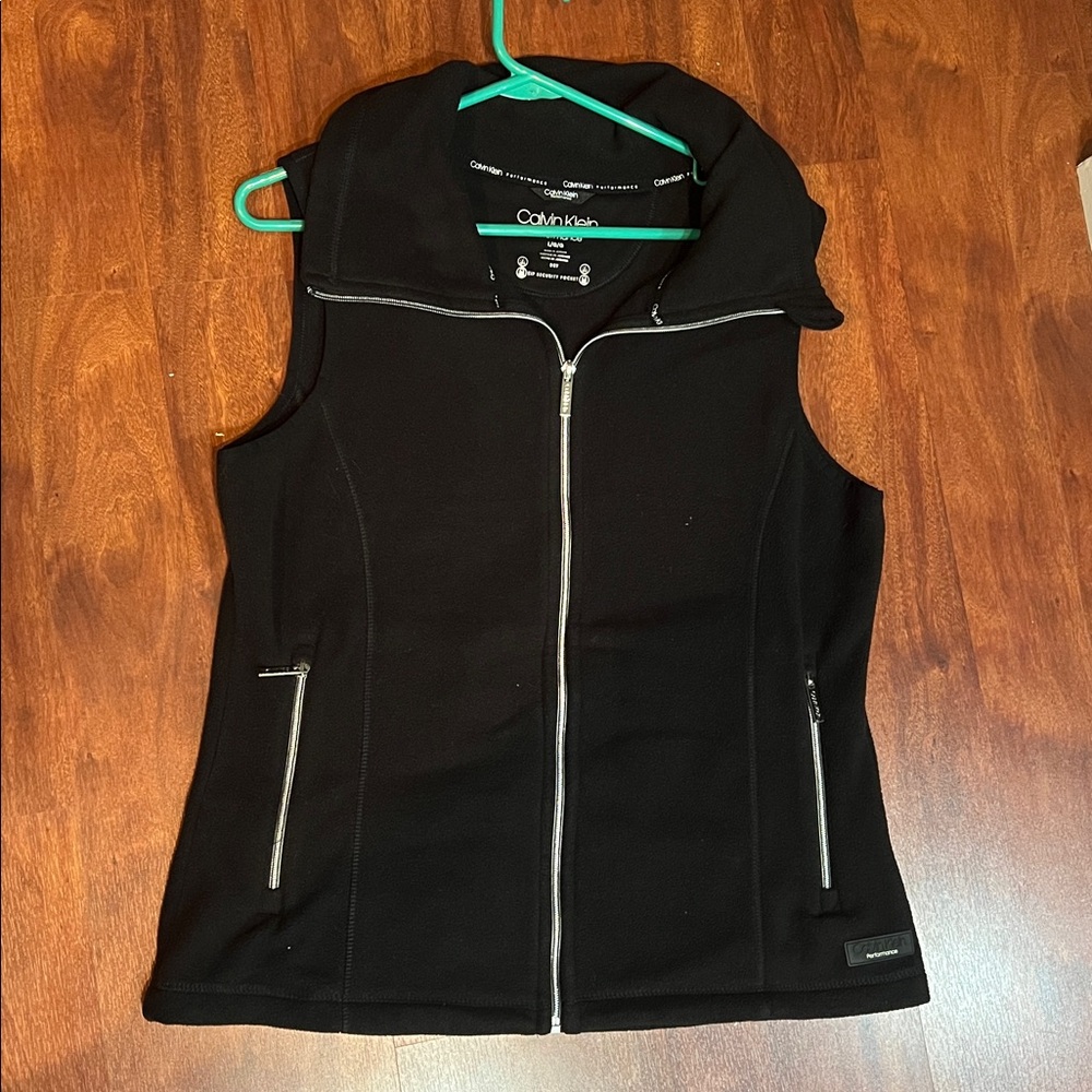 size large calvin klein performance black vest